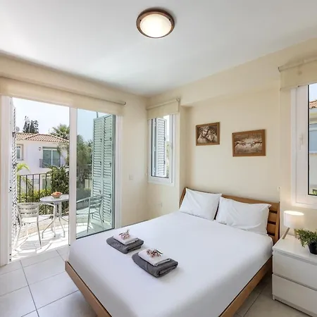 Sunnyvillas 4br Sea Front Mes בית נופש *