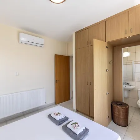 Sunnyvillas 4br Sea Front Mes