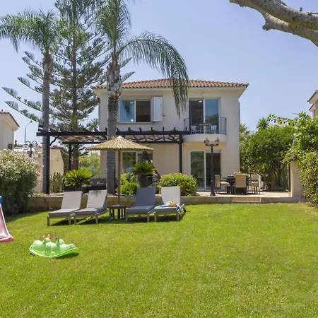 Sunnyvillas 4br Sea Front Mes בית נופש