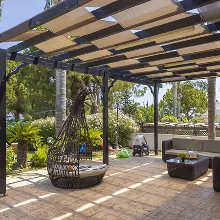 Sunnyvillas 4br Sea Front Mes * פאראלימני